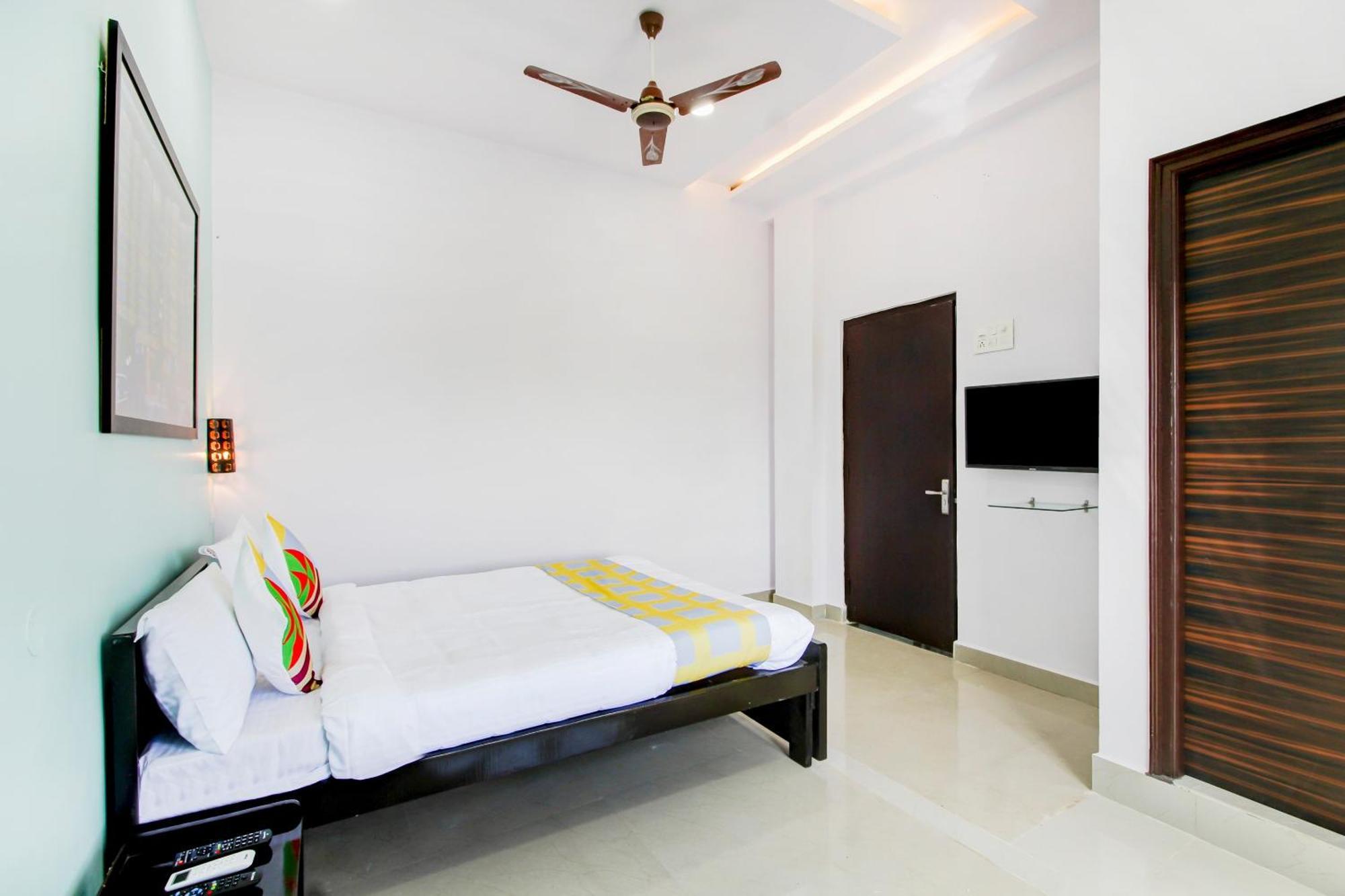 Hotel O Home Comfortable Stays, Near Aasam Gadh Current Office Sururnagar Extérieur photo